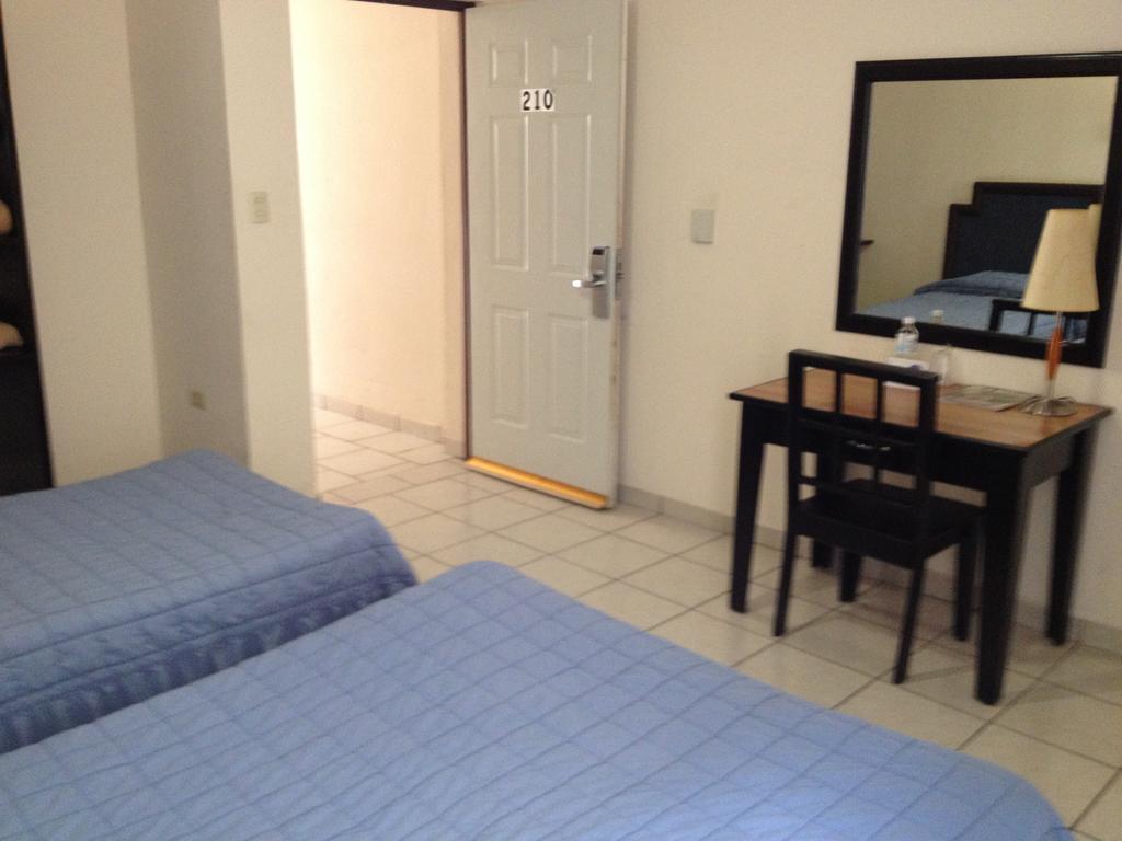 Hotel Hacienda Nainari Ciudad Obregon Ruang foto